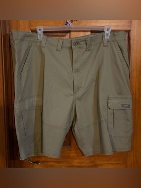 Big and Tall Wrangler Men's Cargo Shorts in khaki Size 44
